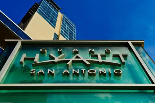 HYATT-EDIT1-1808